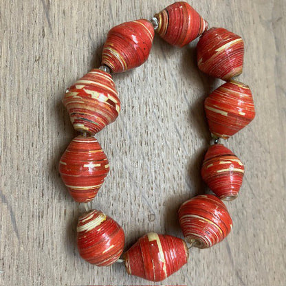 Luna Leena Armband Ovaal Rode Kraal Nepal Upcycled