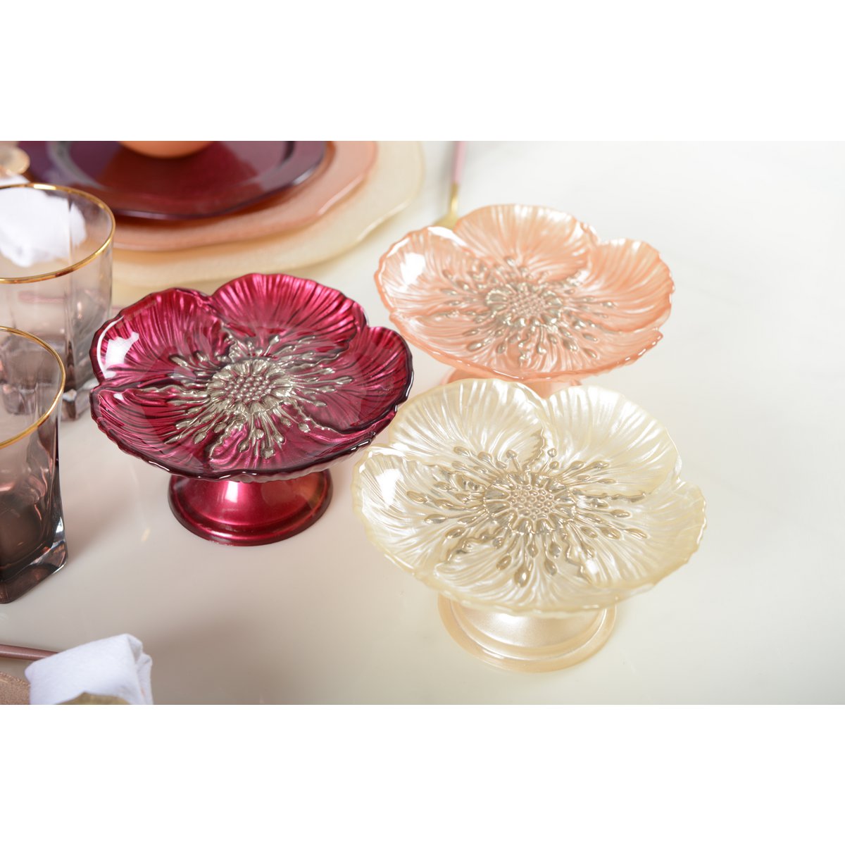 Cake plate fuchsia glas 20x20x16 cm