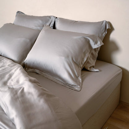 Hoeslaken TENCEL satijn taupe