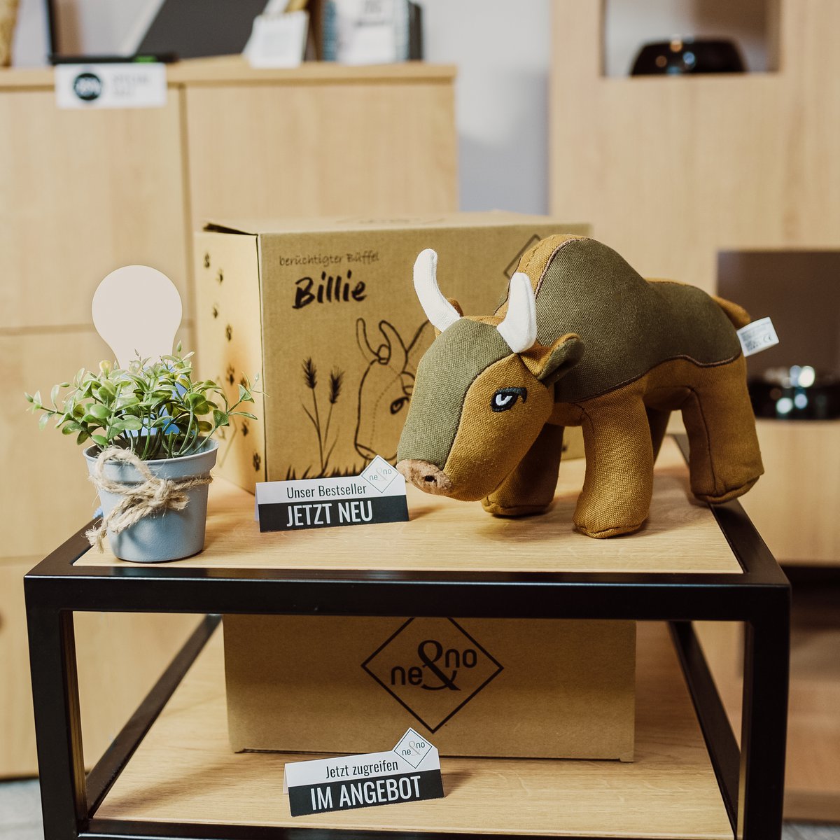 Hondenspeelgoed Buffalo Billie 18x24 cm bruin met pieper