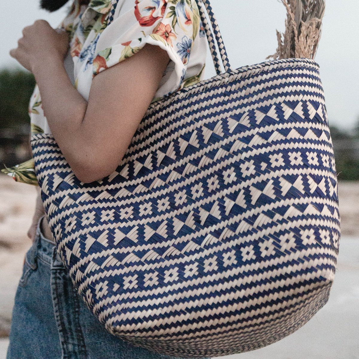 Blue shopping bag | Beach bag | Shopper KIDUL made of rattan