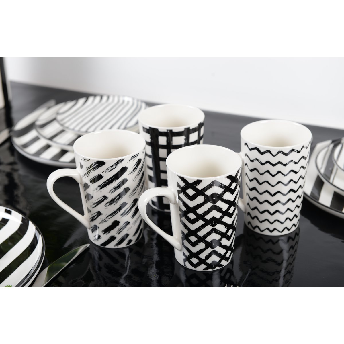 Mokken 450 ml keramiek zwart wit set van 4