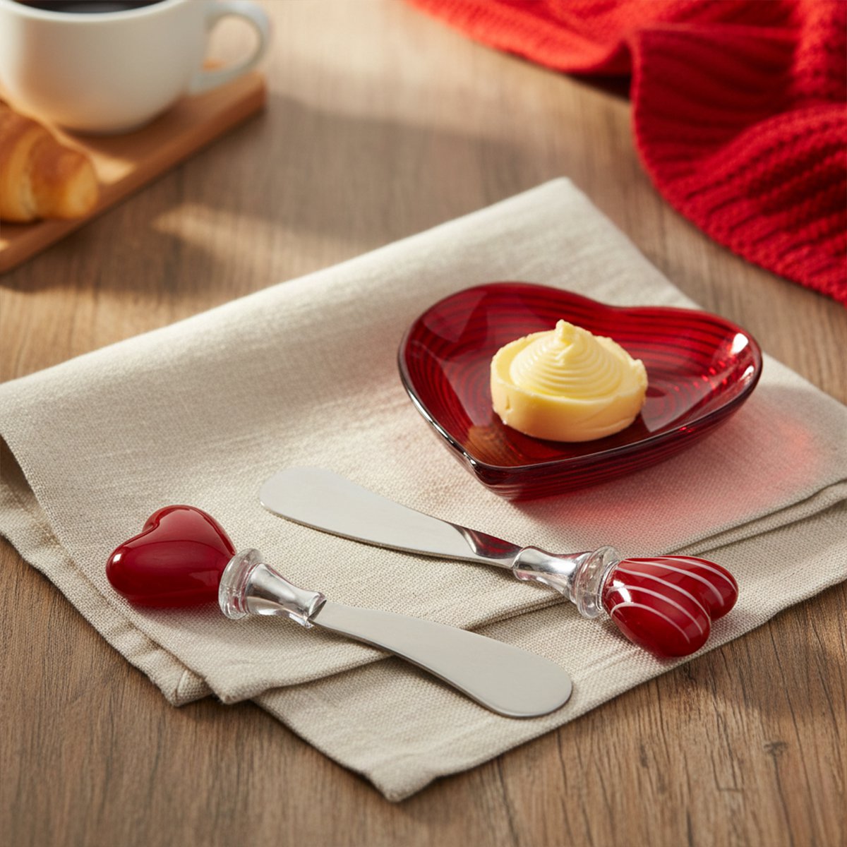 Red heart design spreaders - set of 2