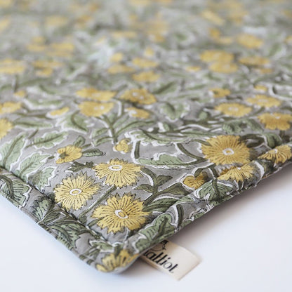 FIDELIA baby rest mat with floral print
