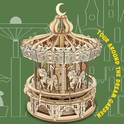 Houten muziekdoos carrousel 20,5x20,5x27 cm