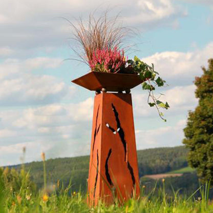 Roest decoratie plantenzuil 1 m met schelpen