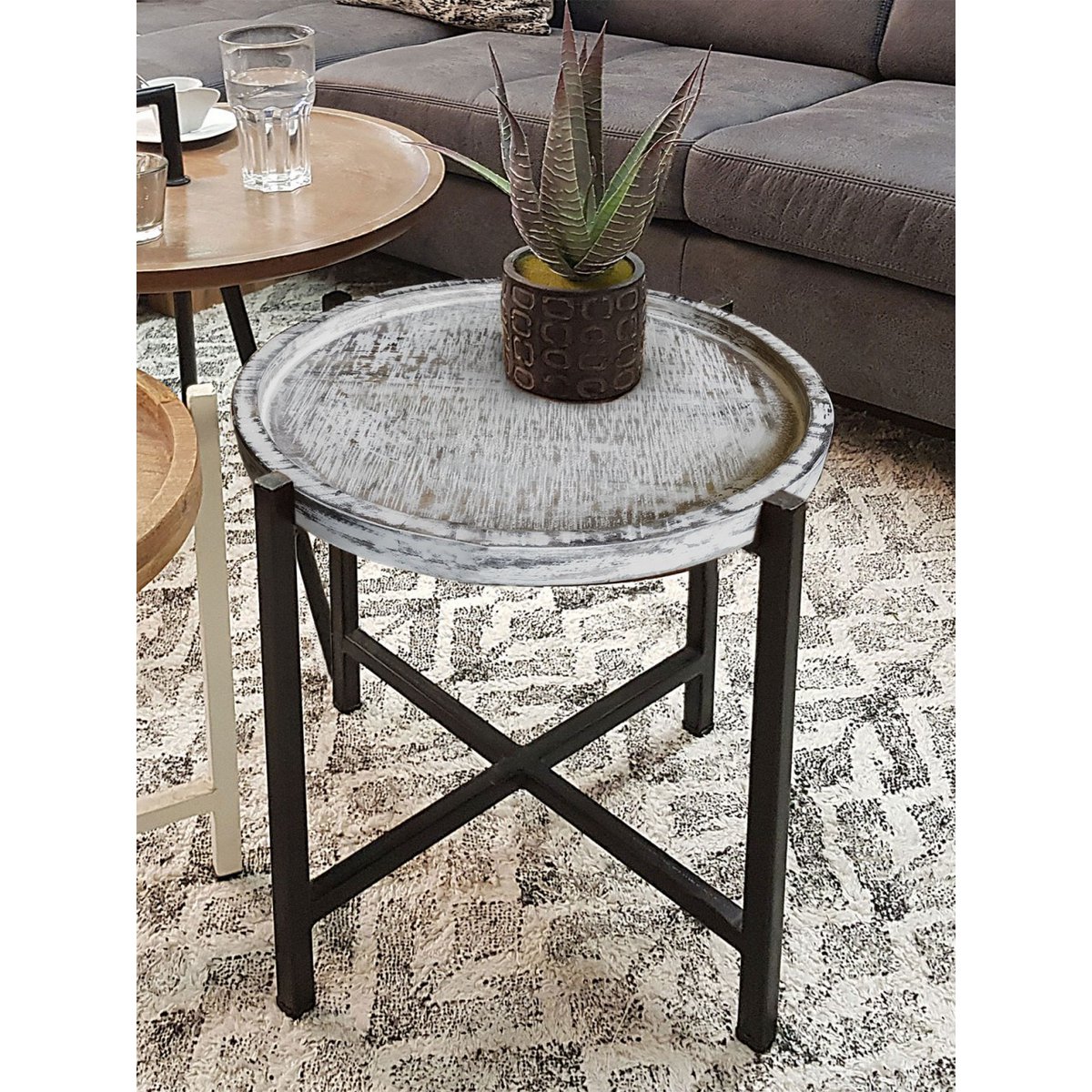 Ronde Bijzettafel Met Gerecycled Hout En Oud Zilver Frame