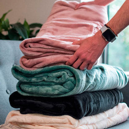 Sofa Bota Sleeve Blanket