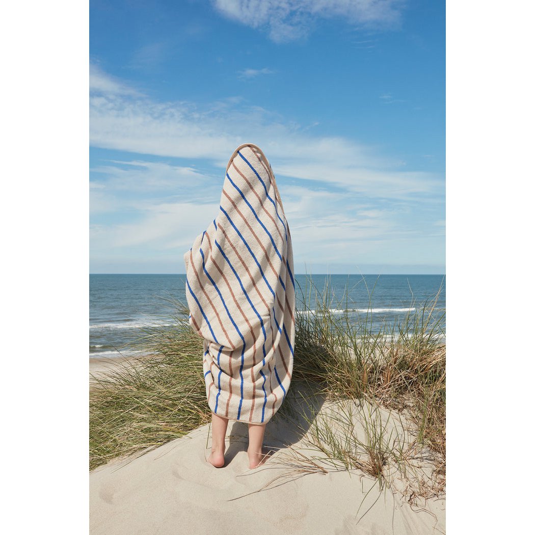 Raita hooded towel