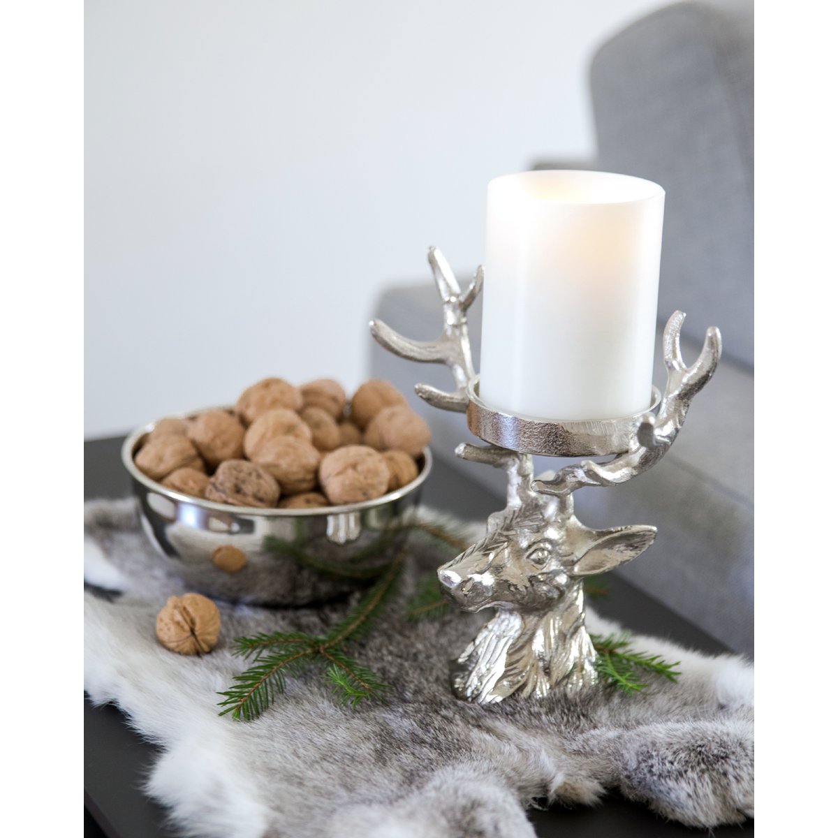 Kandelaar hert 20 cm aluminium zilver