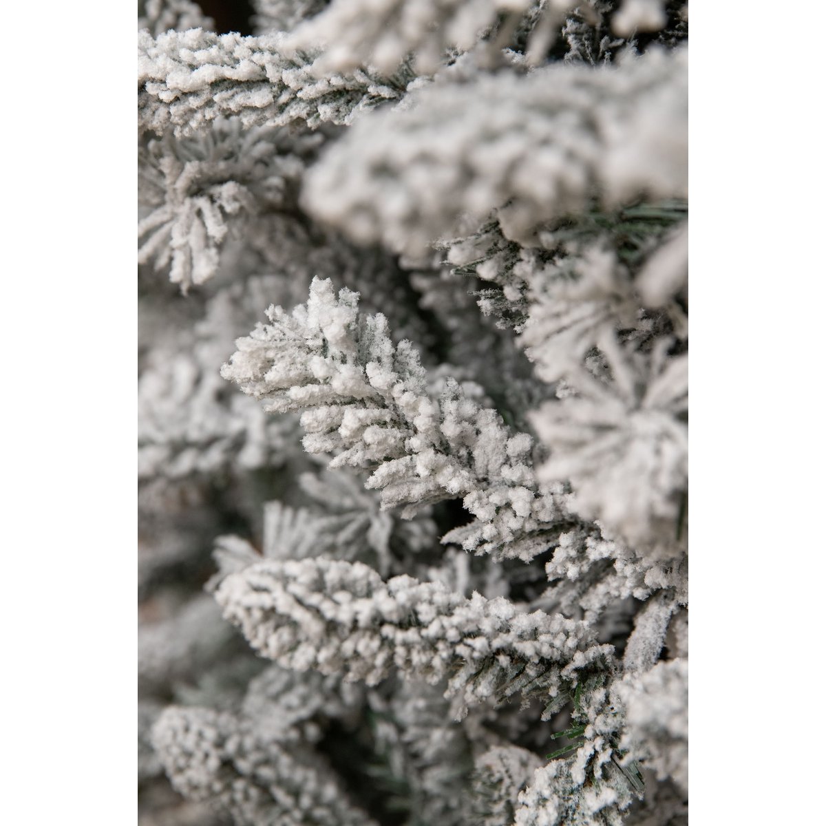 Kunstkerstboom Snowdon H185 x Ø117 cm groen frosted
