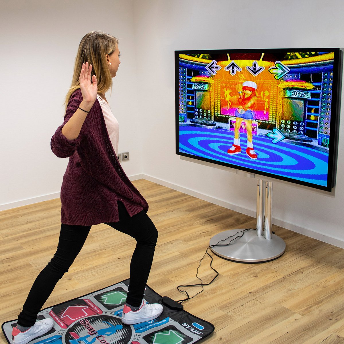 ORB - Retro Dance Mat (incl. 110 songs, 9 stages, 10 characters)
