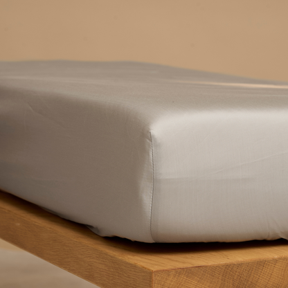 Hoeslaken TENCEL satijn taupe