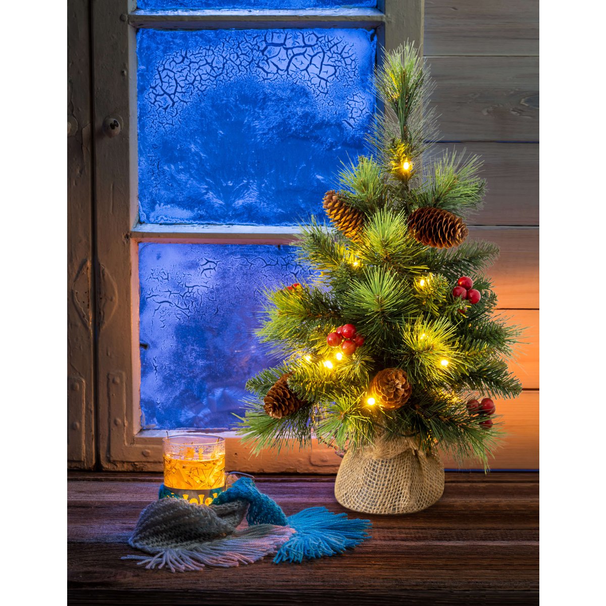 Led kerstboom 45 cm met bessen en dennenappels