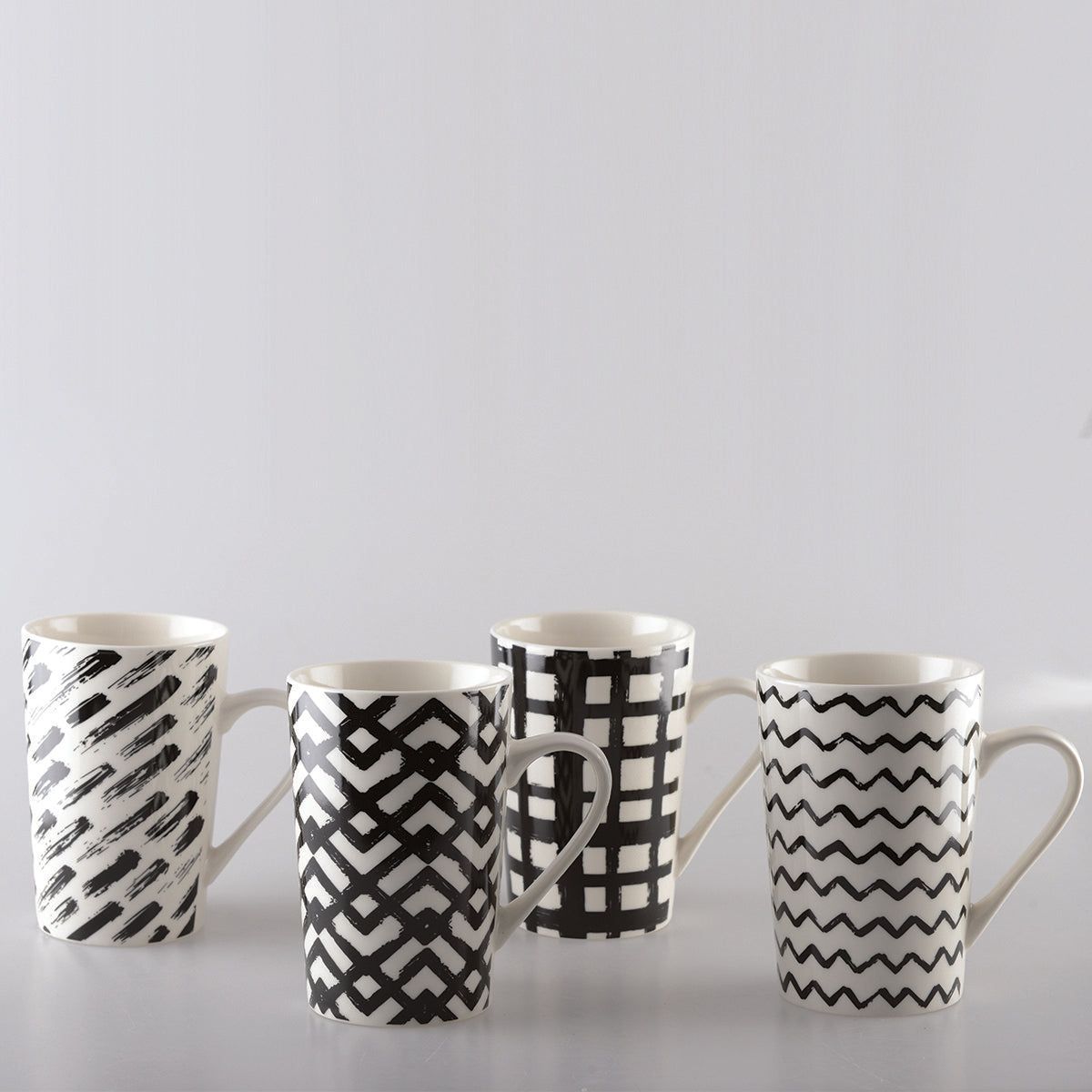 Mokken 450 ml keramiek zwart wit set van 4