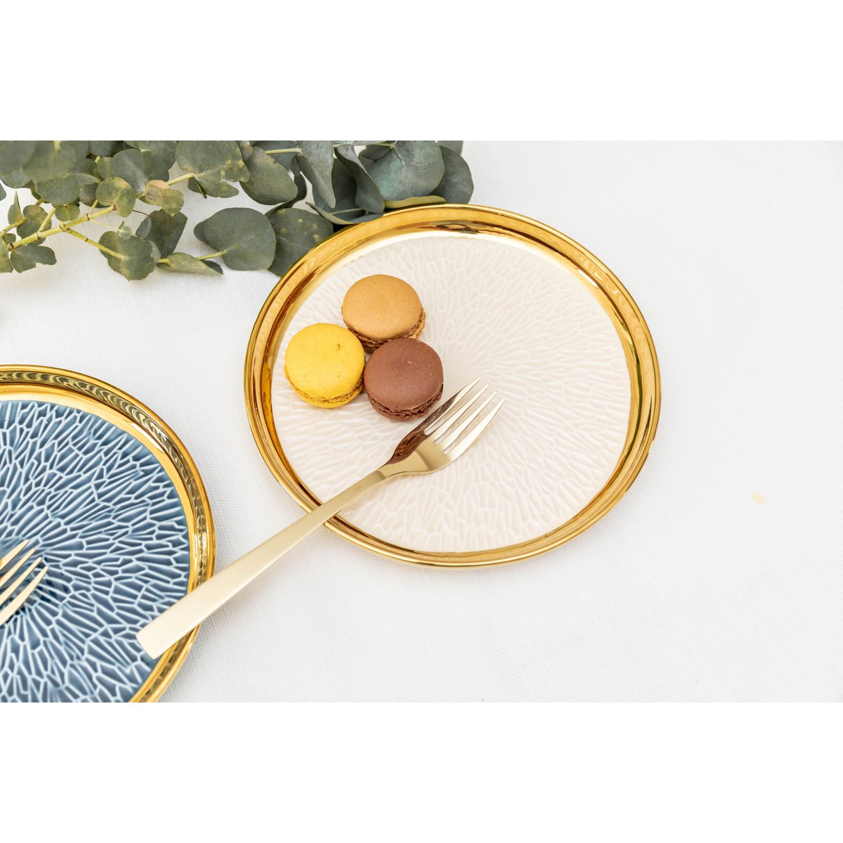 Dessertborden 4 stuks 2 blauw 2 crème met gouden rand 20 cm