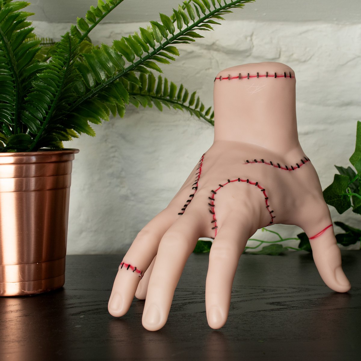 Tafellamp 'IJskoude hand' Mad Monkey 15x19x18 cm