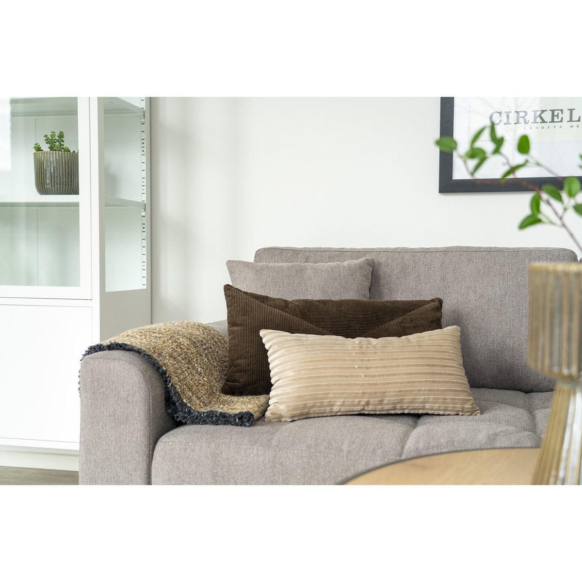 Alburry Kussen - Kussen, beige, polyester, rayon, katoen, 30x60 cm