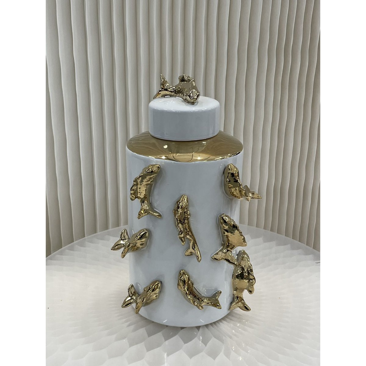Voorraadpot 35x23 cm wit met gouden vissen