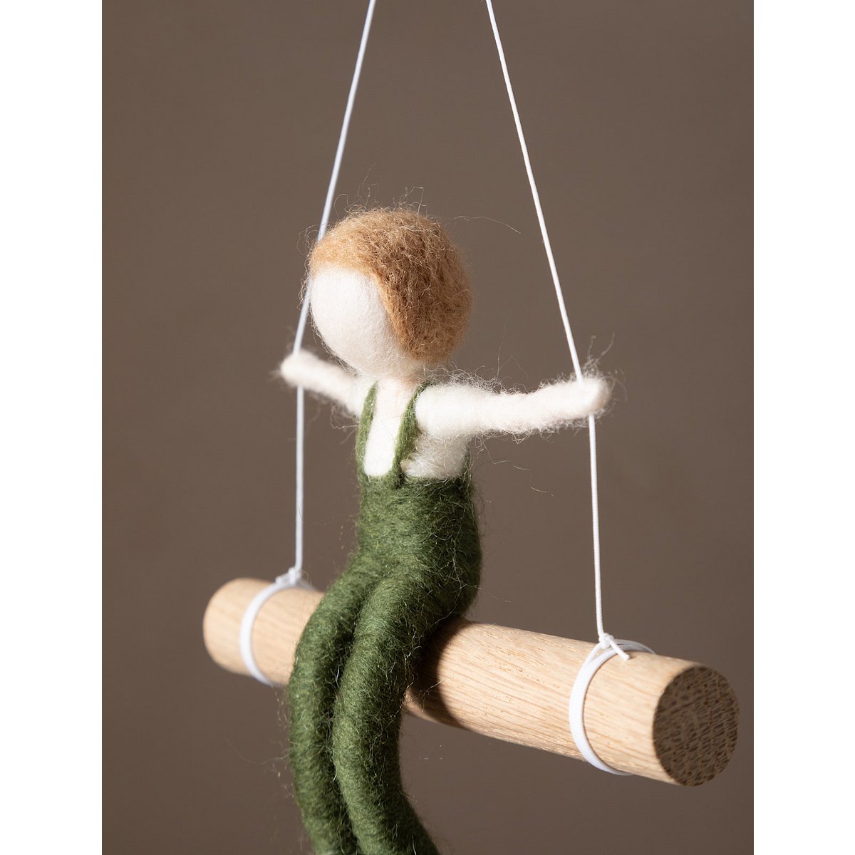 Wanddecoratie vilten figuur 30 cm wit groen