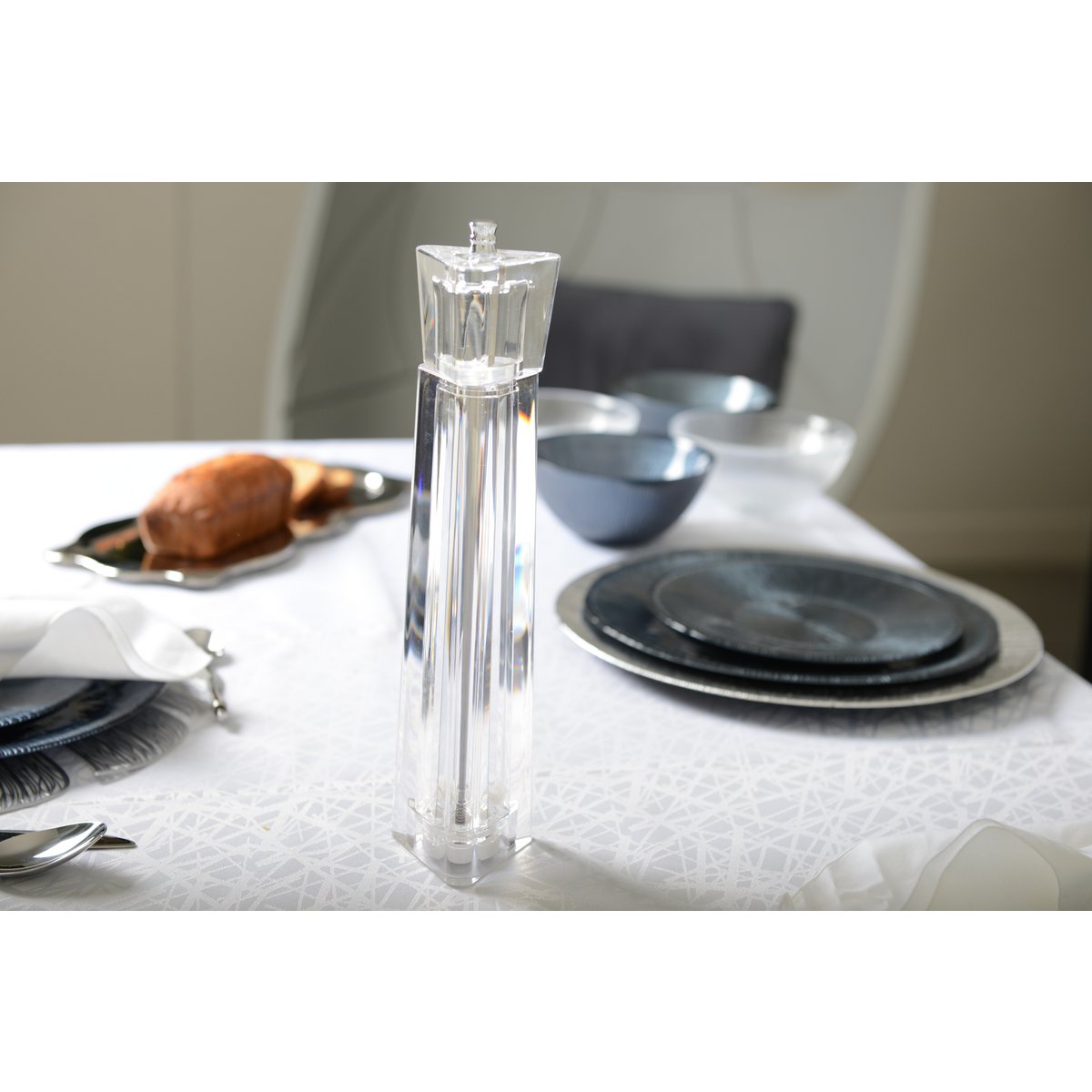 Aulica 32 Cm Acrylic Pepper Mill For Precision And Style