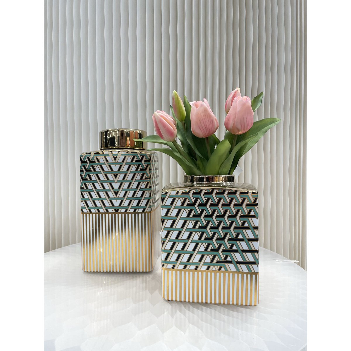 Vaas Groen Met Goud Met Dop Big 7543 11 Versailles Collectie