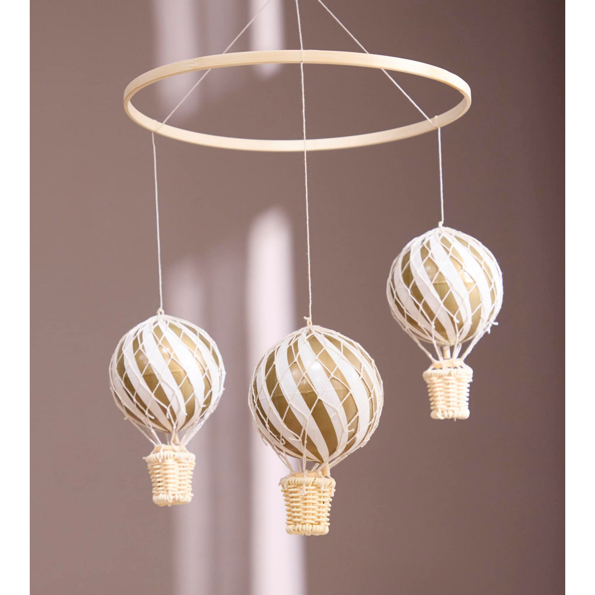 Luchtballon mobiel goudkleurig