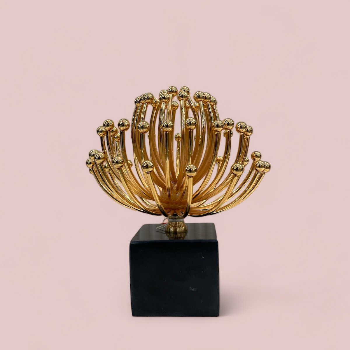Bloemdecoratie metaal goud zwart 26x23 cm