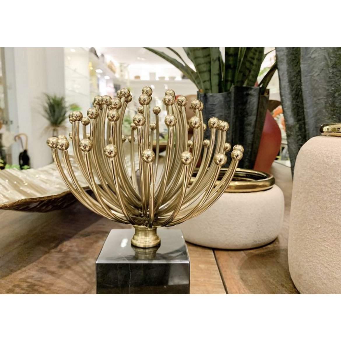 Bloemdecoratie metaal goud zwart 26x23 cm