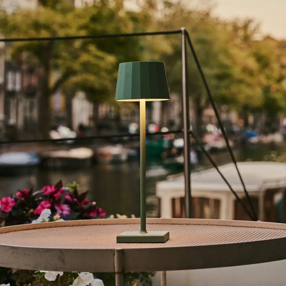 Tafellamp oplaadbaar salie groen 38 cm