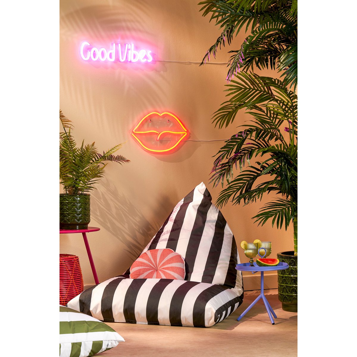 Rissy Zitzak Zwart Wit Gestreept 140x95x95 Cm Binnen Buiten