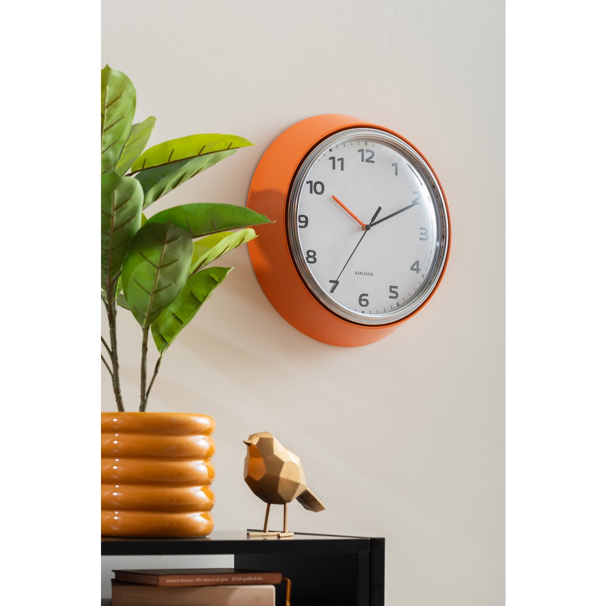 Wandklok 34 cm oranje ijzer