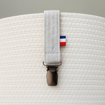 Organic cotton teddy pacifier clip white