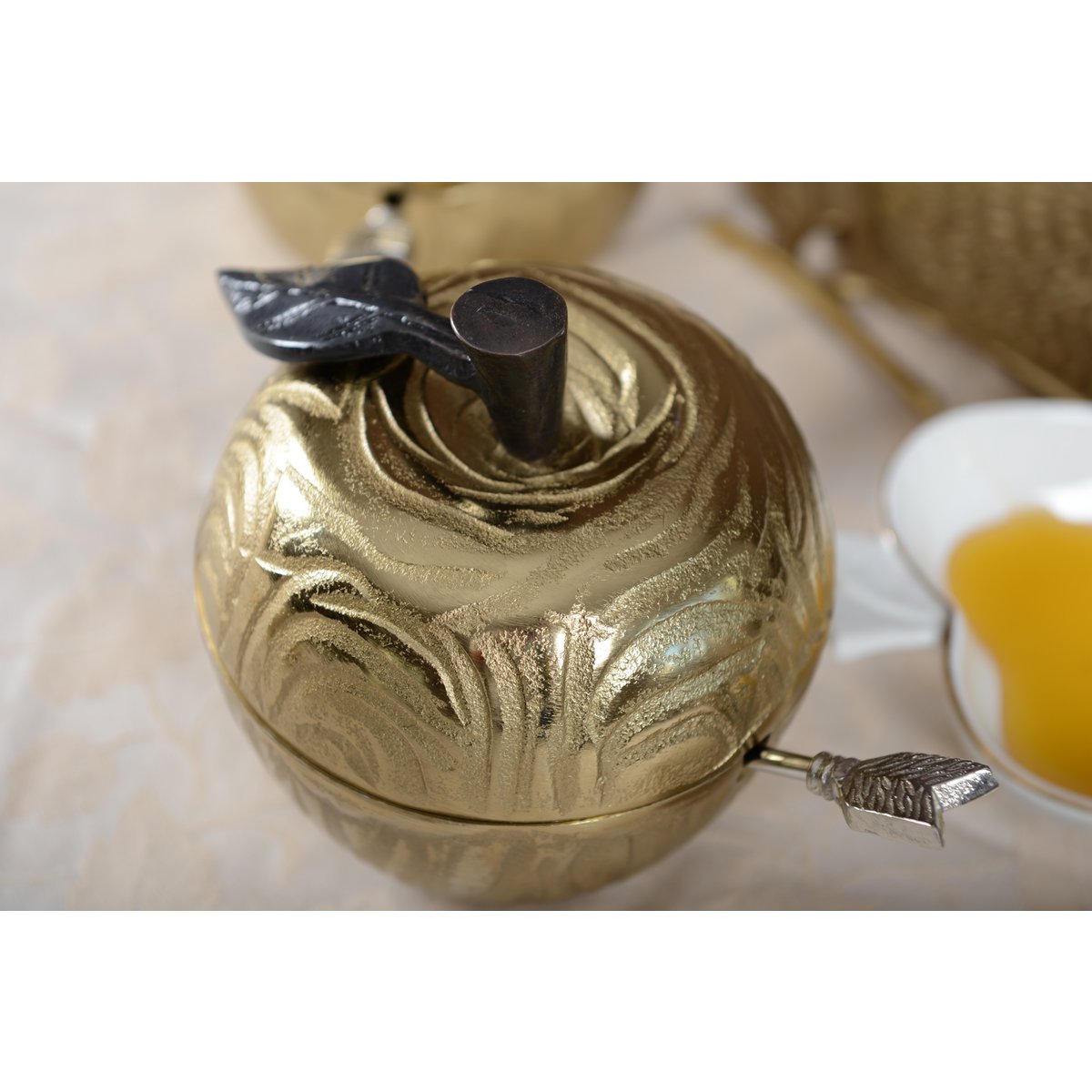 Suikerpot appelvorm goud metaal 13x17x15 cm