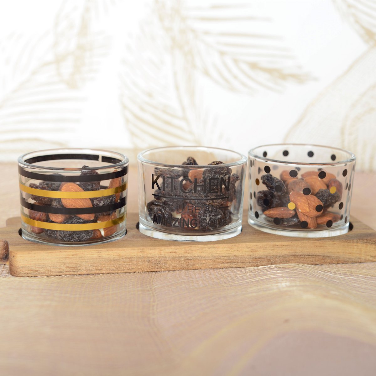 Aperitif Set of 3 glasses with wooden tray 29.5x8x6.1cm