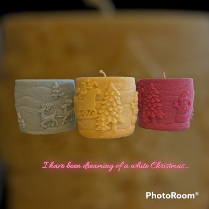 Hier is het! Kerstkoetspijlerkaars met reliëf