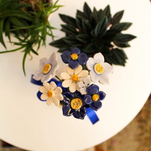 Keramiek boeket 8 bloemen blauw