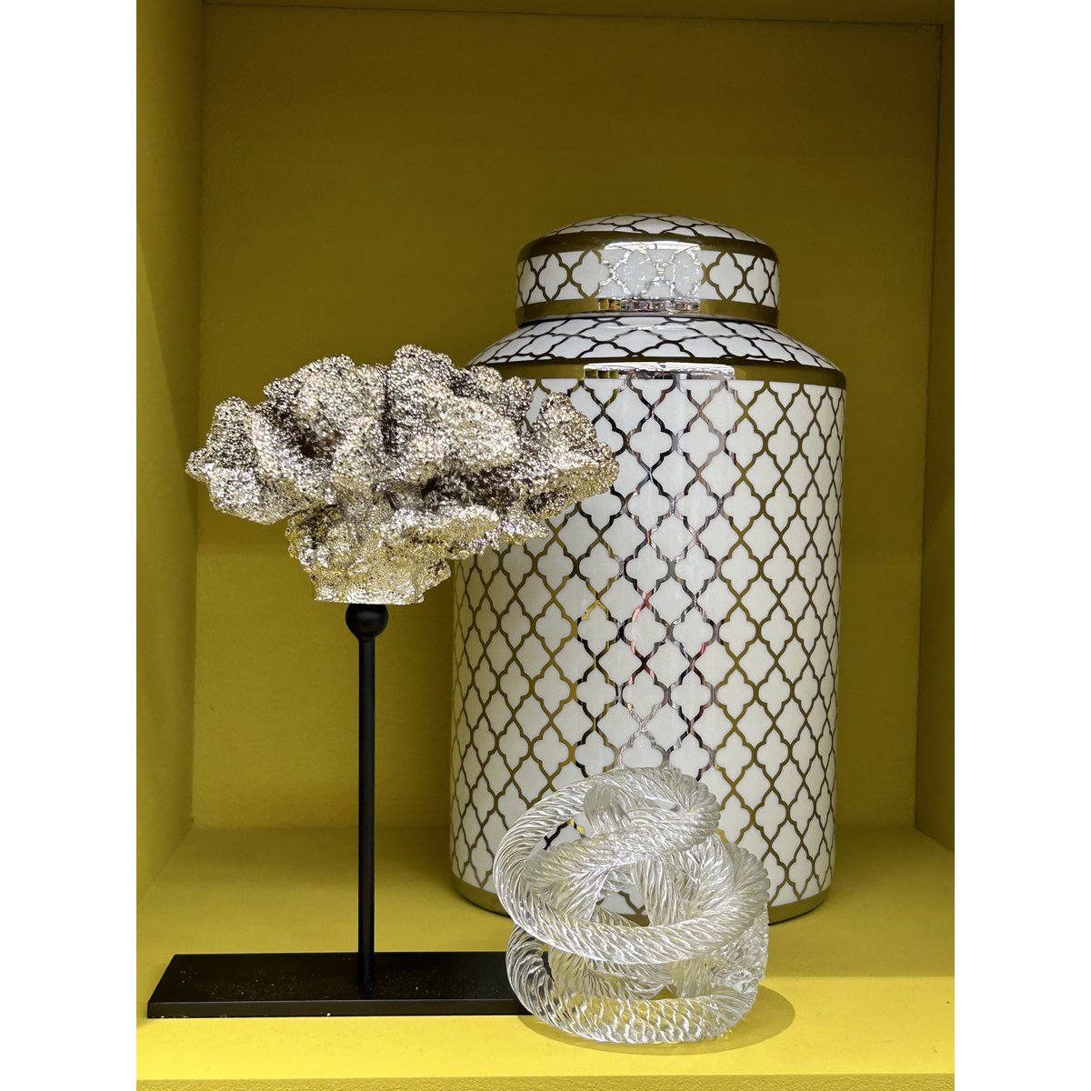 Koraaldecoratie met metalen standaard 23 cm champagne