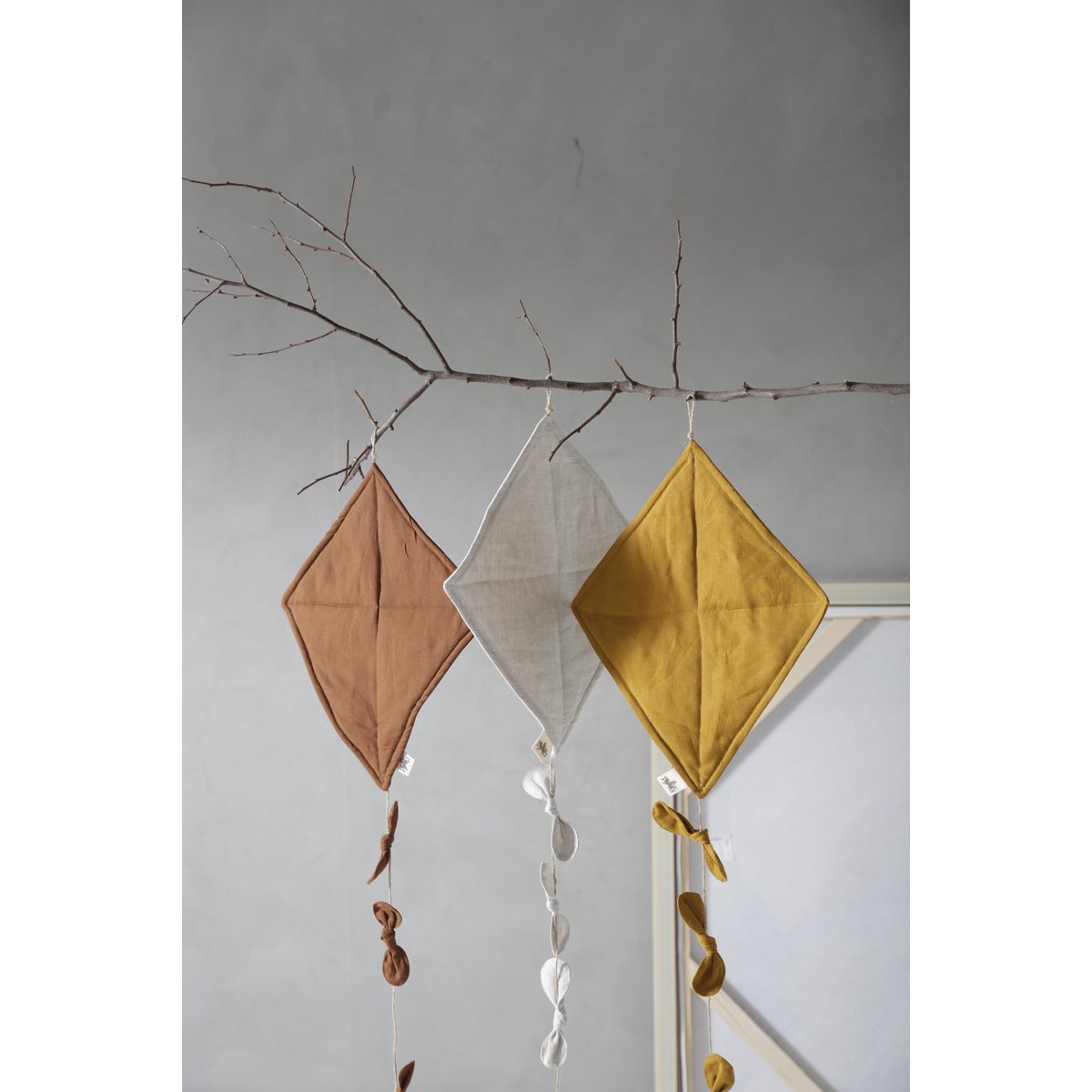 KITE wall decor