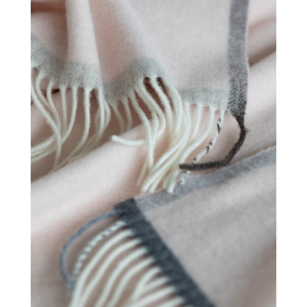 Merino/Cashmere Throwd Deken Milan Rosa Orlo
