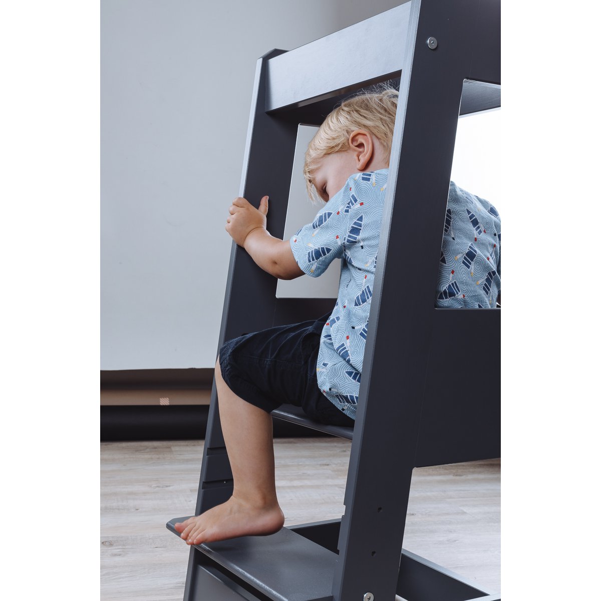 tiSsi® learning tower FELIX beech GREY