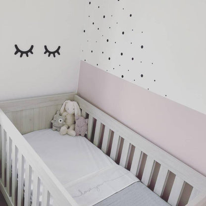 Muursticker sleepy eyes 60 cm zwart