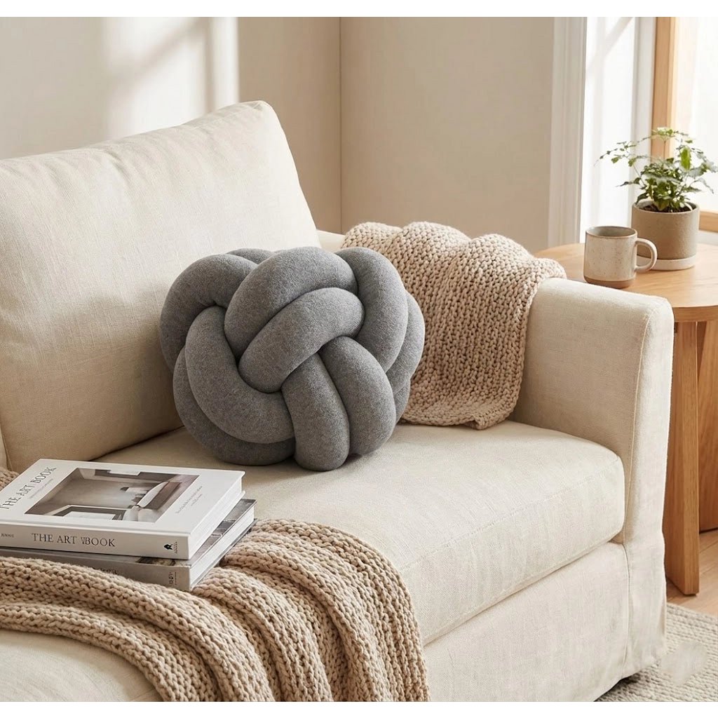 Grey Knot Ball – Cushion / Kussen – 30×30 cm – Urbane Hide